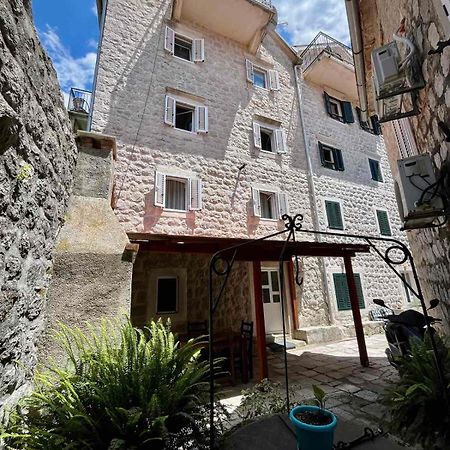 Pavle Apartmani Risan Zewnętrze zdjęcie